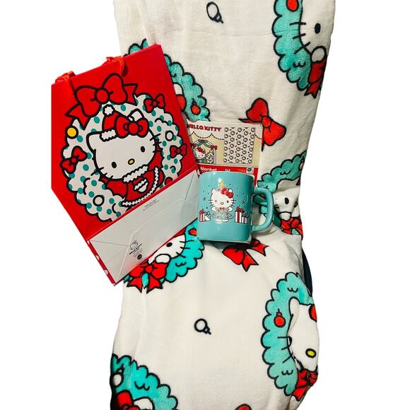 Hello Kitty Christmas bundle  gift bag hello kitty mug and 2 gift bags  60 * 90 - Picture 10 of 10